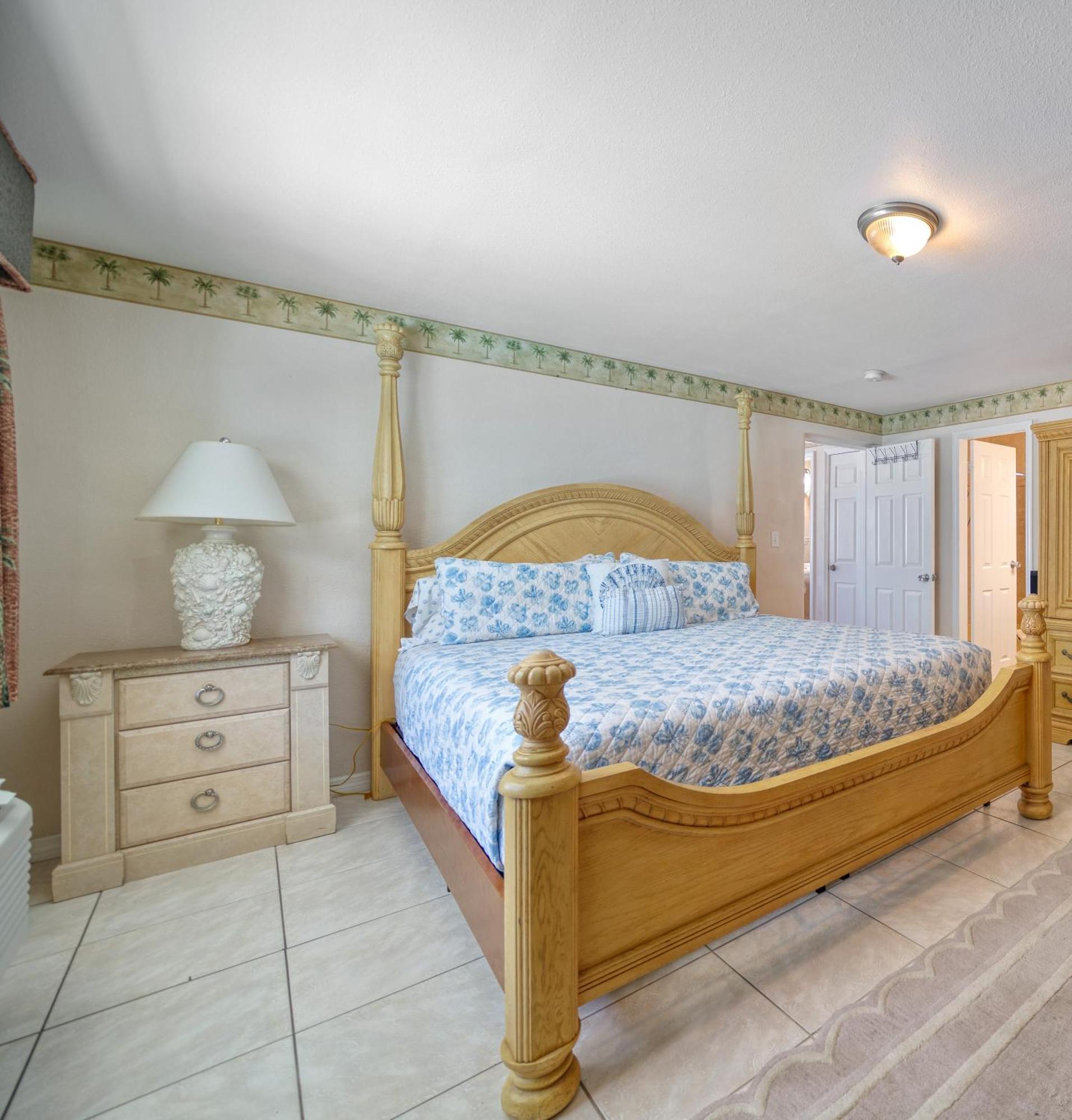 קלירווטר ביץ' Camelot Beach Suites מראה חיצוני תמונה