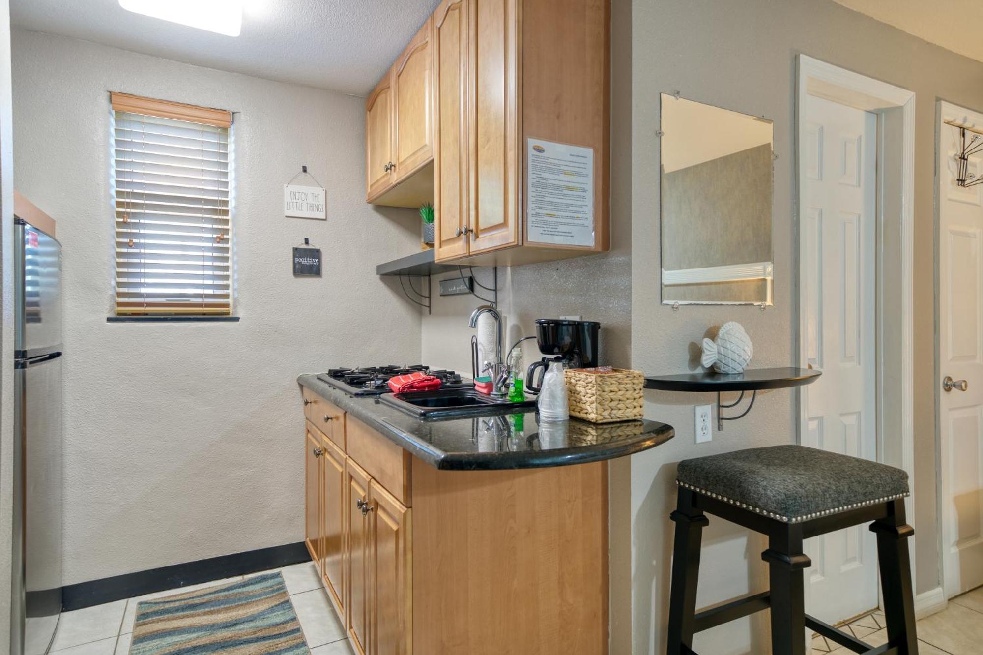 קלירווטר ביץ' Camelot Beach Suites מראה חיצוני תמונה