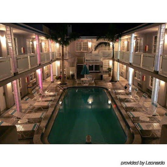 קלירווטר ביץ' Camelot Beach Suites מראה חיצוני תמונה